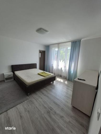 Apartament cu 4 camere decomandat în Bartolomeu