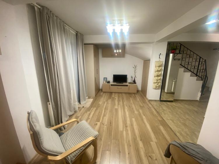 Duplex cu 4 camere cu Teren 150 Mp în Dobroești