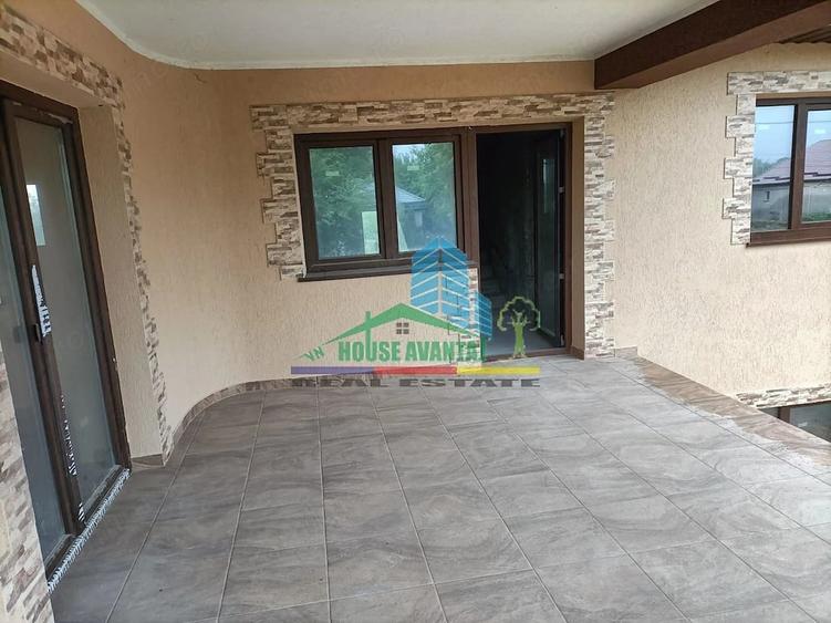 Casă cu Teren 700 Mp în Vest
