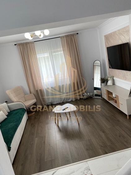 Duplex cu 3 camere cu Canalizare în Sânandrei
