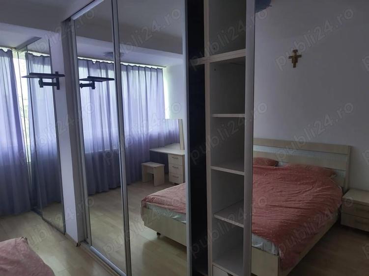 Apartament cu 3 camere decomandat în Rogerius