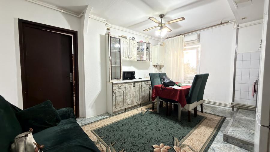 Apartament cu 3 camere nedecomandat, mobilat în Freidorf
