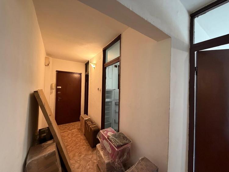 Apartament cu 2 camere decomandat în Aradului