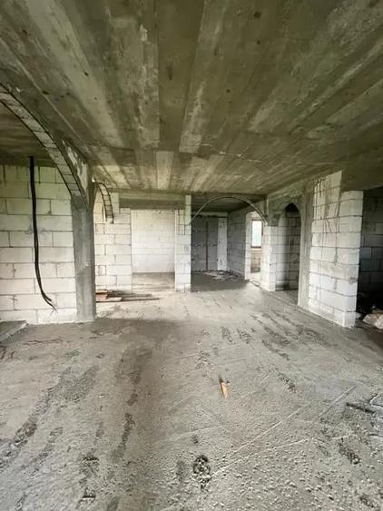 Casă cu Teren 1674 Mp în Frătăuții Vechi