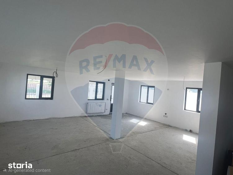 Casă cu 4 camere cu Teren 400 Mp în Dumbrava