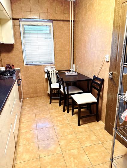 Apartament cu 3 camere decomandat în Drumul Taberei