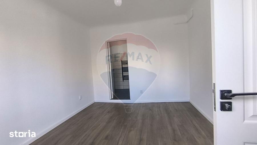 Casă cu 2 camere decomandat cu Teren 200 Mp în Gheorgheni