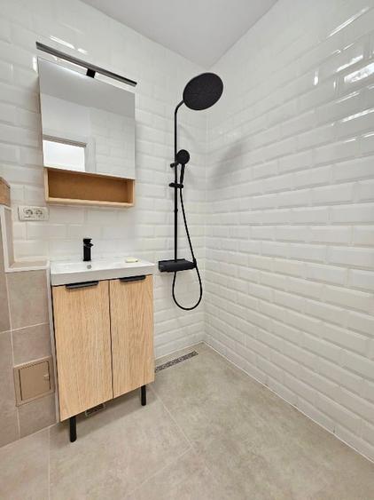Apartament cu 2 camere decomandat, mobilat în Apărătorii Patriei