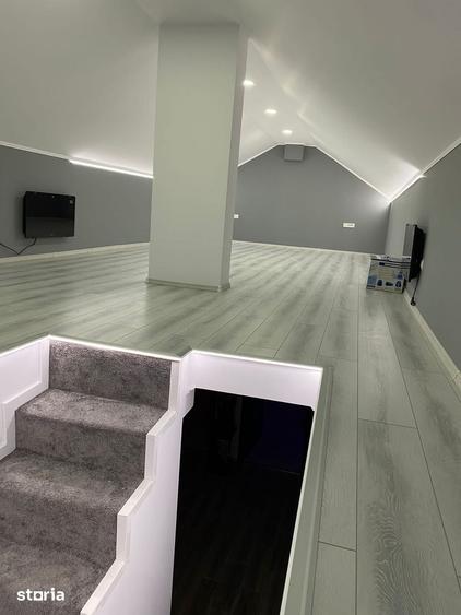 Casă cu Teren 303 Mp în Vădeni
