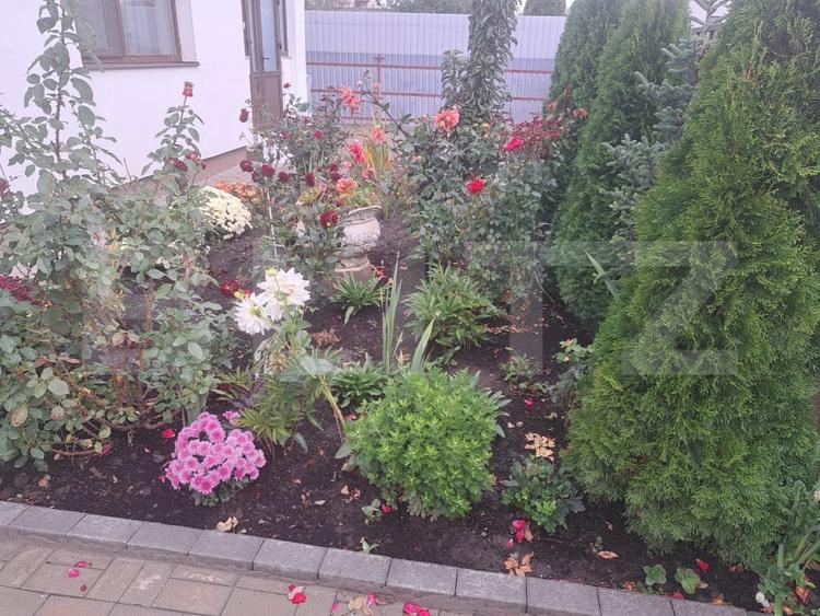 Duplex cu 3 camere cu Canalizare în Sânpetru