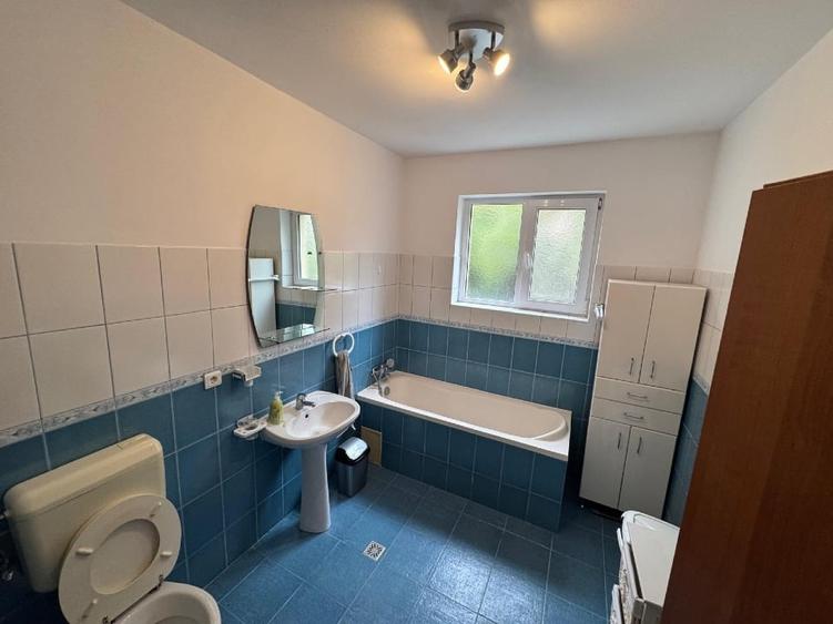 Casă individuală cu 5 camere cu Teren 450 Mp în Dumbrăvița