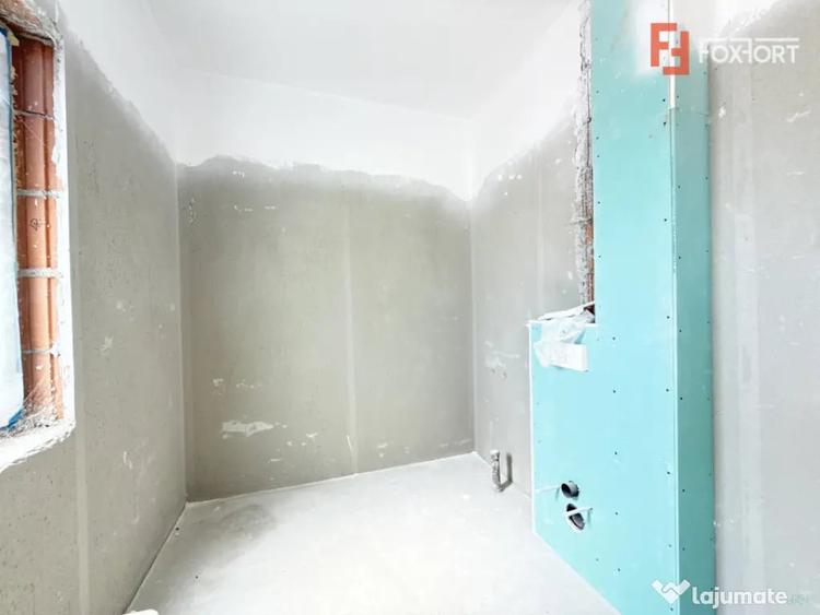 Casă cu 4 camere cu Teren 305 Mp în Săcălaz