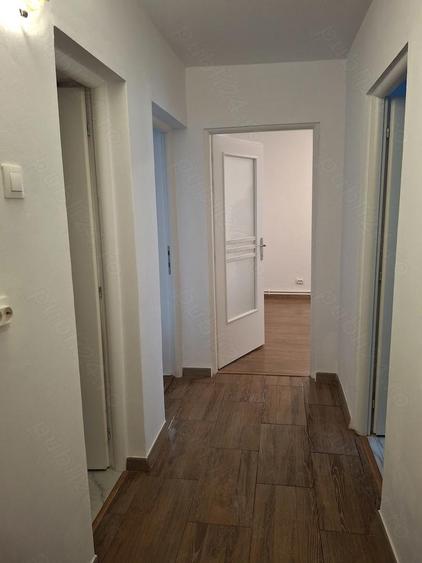 Apartament de inchiriat Campulung Moldovenesc, 2 camere decomandate,etaj 2,in centru - 9