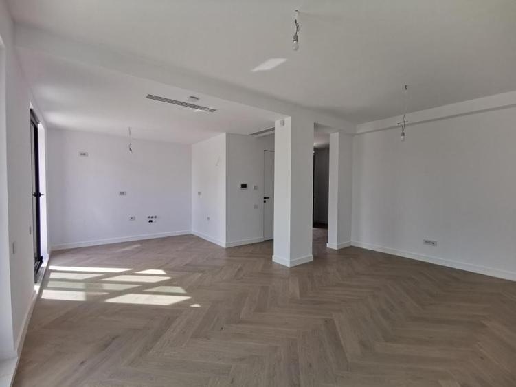 Proprietate exclusivista pe lacul Snagov 510000 euro / Chirie 2500 eu/luna - 8