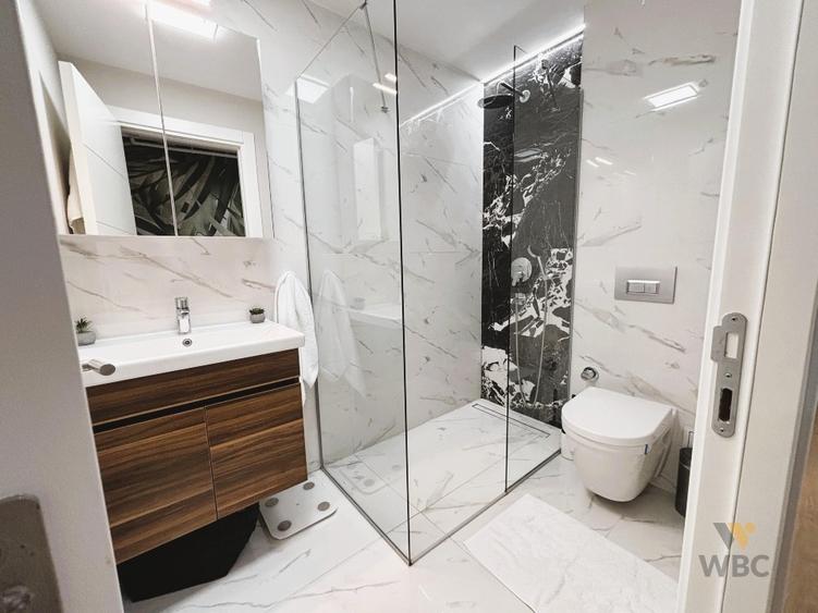 Apartament cu 3 camere decomandat, mobilat în Băneasa