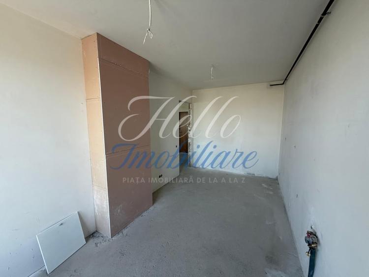 Penthouse cu 3 camere decomandat în Zorilor