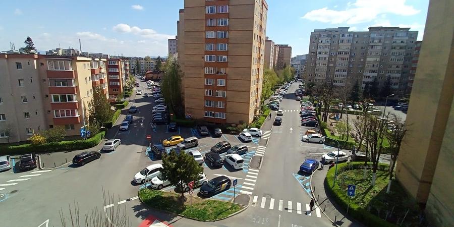 Apartament 3 camere luminos, orientare sudică – Bulevardul Griviței, Brașov - 2