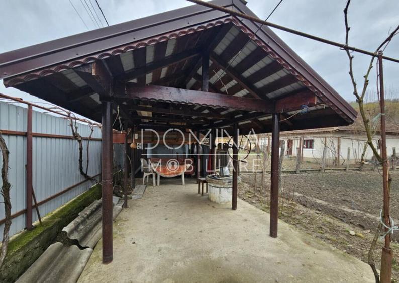 Casa P+1 situata in comuna Ciuperceni - 5