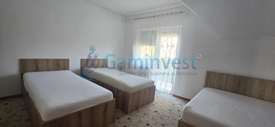 Casă individuală cu 6 camere cu Canalizare în Oncea