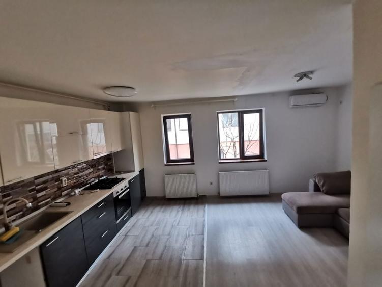 Apartament 3 camere + loc de parcare, apartament dobroesti decomandat - 2