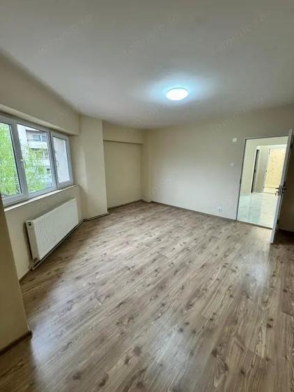 Apartament ULTRACENTRAL-renovat complet potrivit de investitie sau locuinta pers - 5
