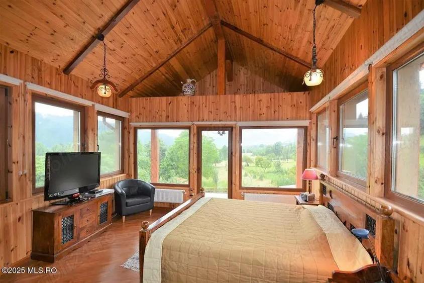 Campulung - Leresti, casa de munte, teren 5503 mp! - 9