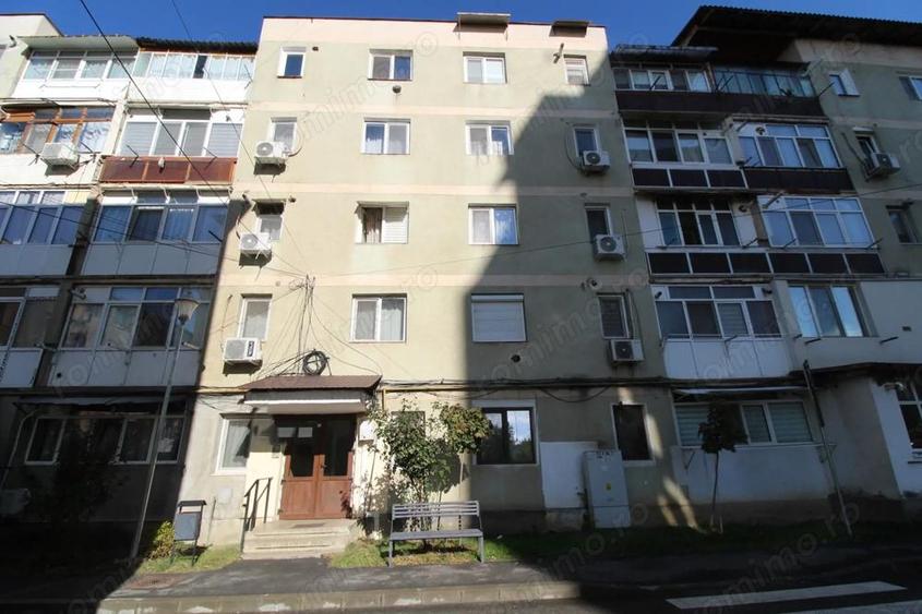 Apartament 2 camere, 41 mp, decomandat, zona 9 Mai - 1