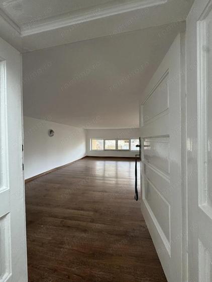 Casa ultracentrala cu curte ?i garaj | Confort premium in inima Oradiei - 17