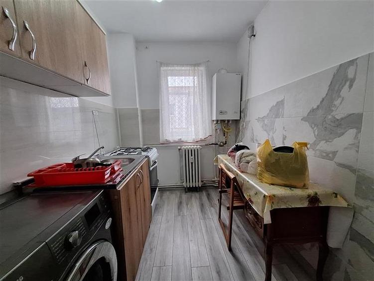 Apartament 2 camere semidecomandate, zona Tic Tac - 5