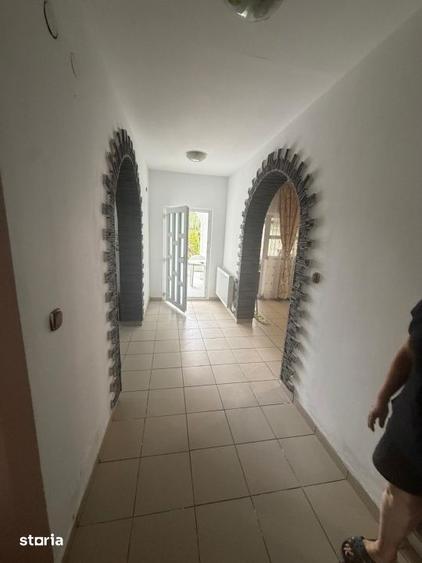 Casă cu 3 camere cu Teren 2900 Mp în Ghioroiu