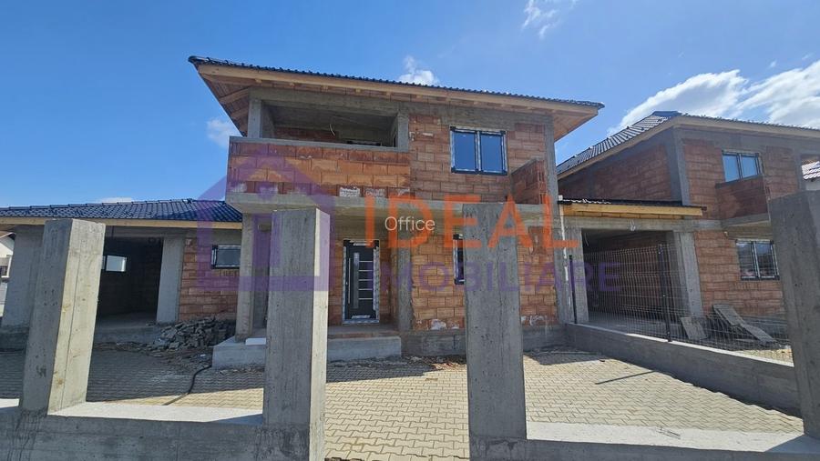 Casa Individuala LA CHEIE cu garaj si 341 mp teren, in Calea Cisnadiei