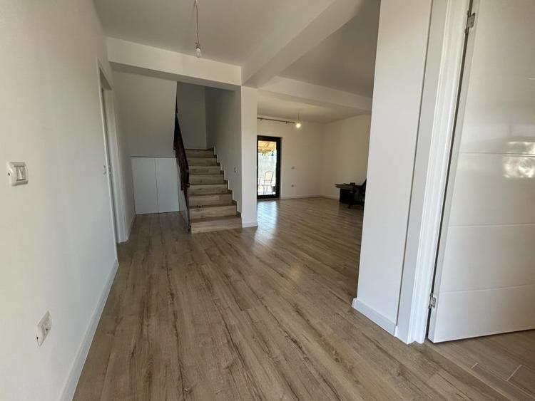 CASA CU 4 CAMERE + BECI SPATIOS , CAPAT CUG , TVA INCLUS IN PRET !!! - 1