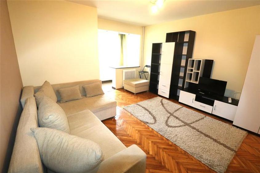 Apartament cu 1 camera , zona Circumvalatiunii - 1