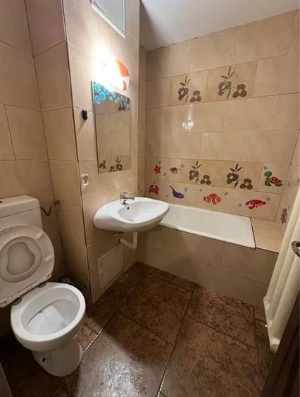 Apartament cu 2 camere, decomandat, zona Dacia - 7