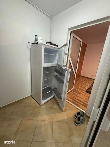 Apartament cu 2 camere semidecomandat în Podu Roș