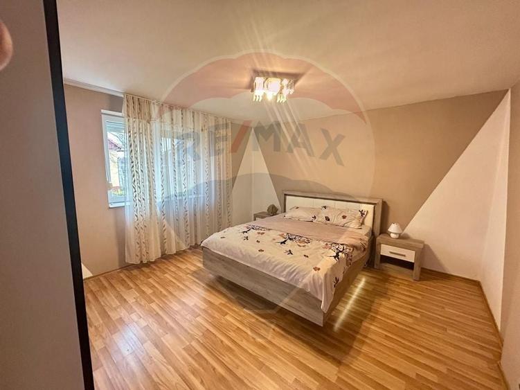 Casa de vanzare cu teren 680mp in Salonta - 2