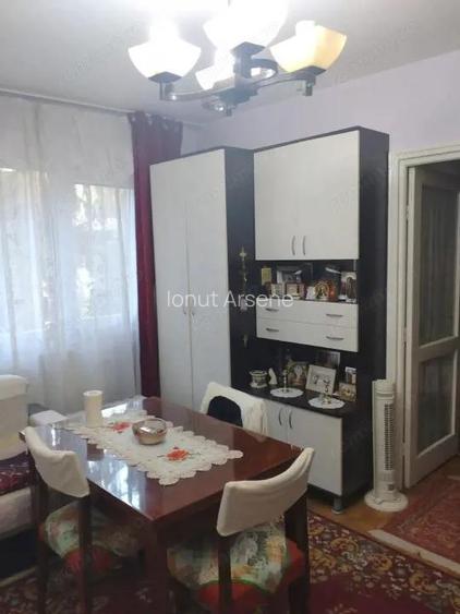 Apartament 3 camere, zona Centrala Parcul Cancicov, etaj 1 din 4, spatios