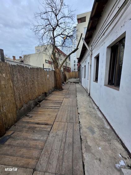 Ultracentral, ofer spre inchiriere 4 camere la curte, ideal firma - 12