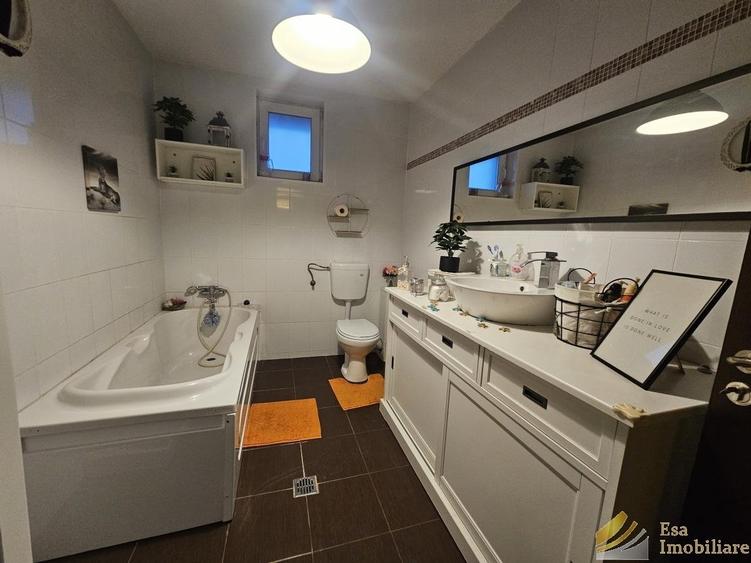 De vanzare vila individuala, central-Sabareni - 8