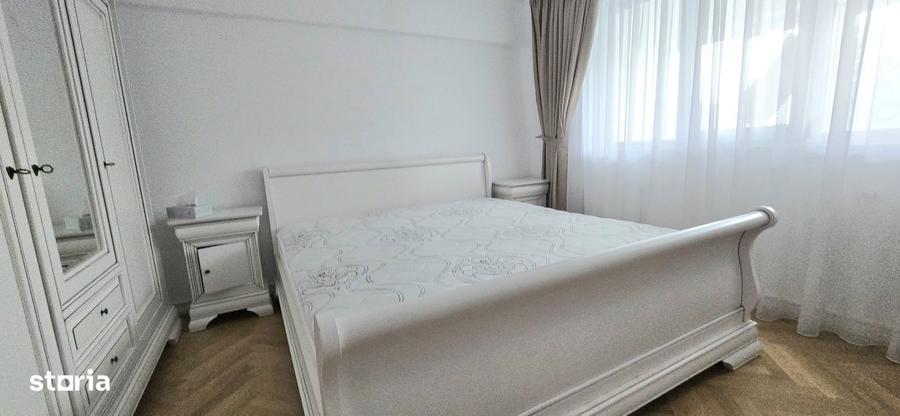 Ultracentral, etaj 1 , vanzare apartament 4 camere - 7