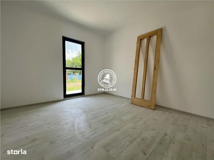 Case cu 3 camere si 500mp de teren in Voinesti - 4