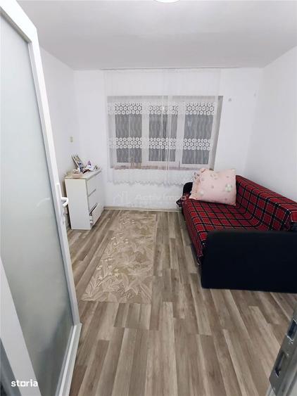 Apartament 2 camere ultracentral in Moldova Noua - 5