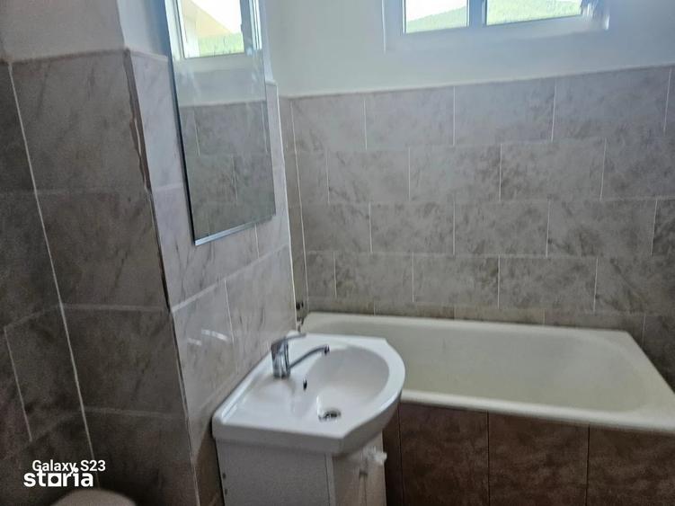 Apartament cu 2 camere decomandat în Mărăței