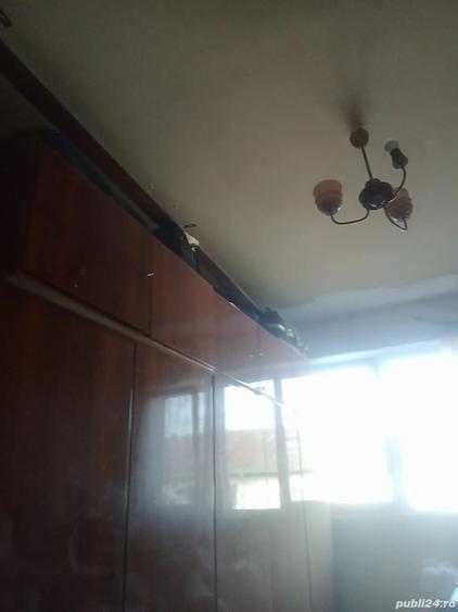 Vand apartament cu 3 camere decomandat et.4 zona Take Ionescu,str.Bucuresti pret 89000 euro negociab - 2