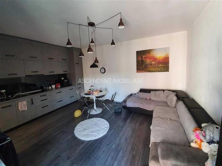 Apartament cu 2 camere decomandat în Central