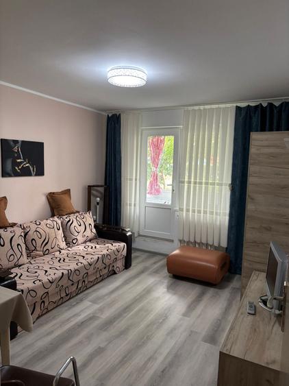Inchiriez ap cu 2 camere - 1