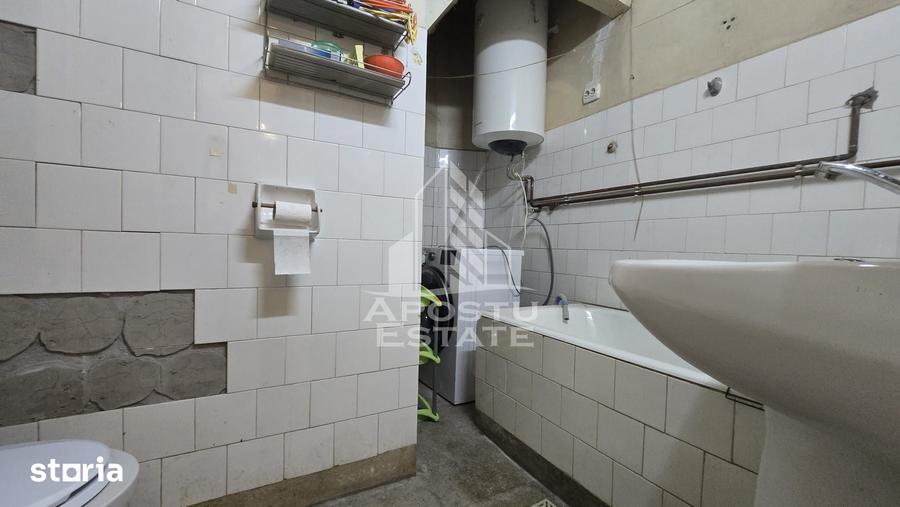 Casă cu 3 camere nedecomandat cu Teren 698 Mp în Pârneava