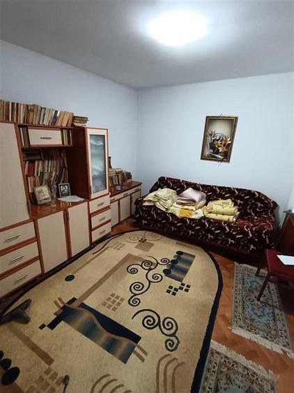 Casa pretabila 2 familii, 6 camere, teren 390 mp, zona Centrala - 12