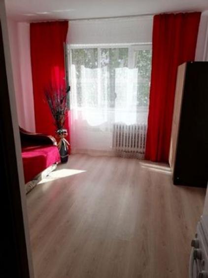 200 euro, garsoniera Nicolina - 1