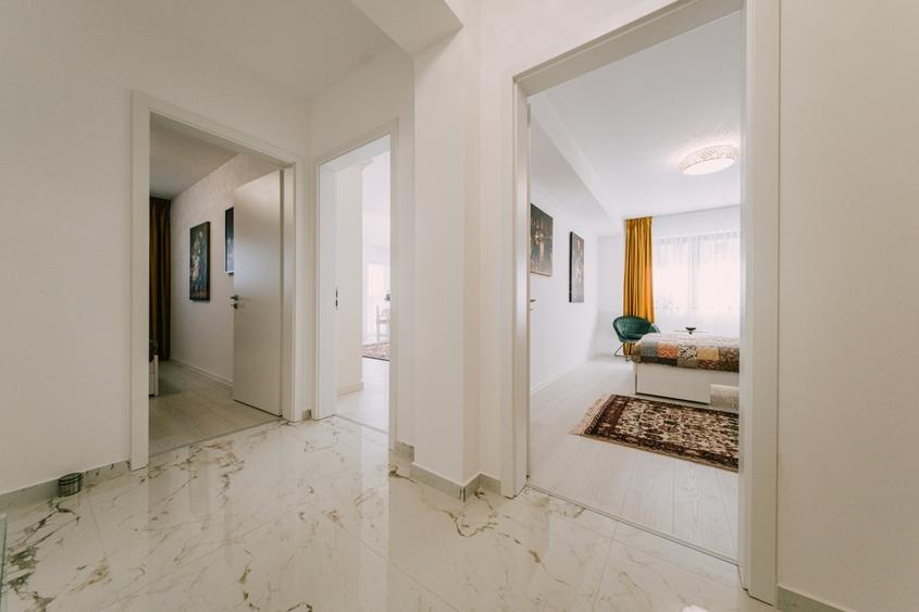 De vânzare un apartament  cu 3 camere în Brasov , zona Tractorul - 33